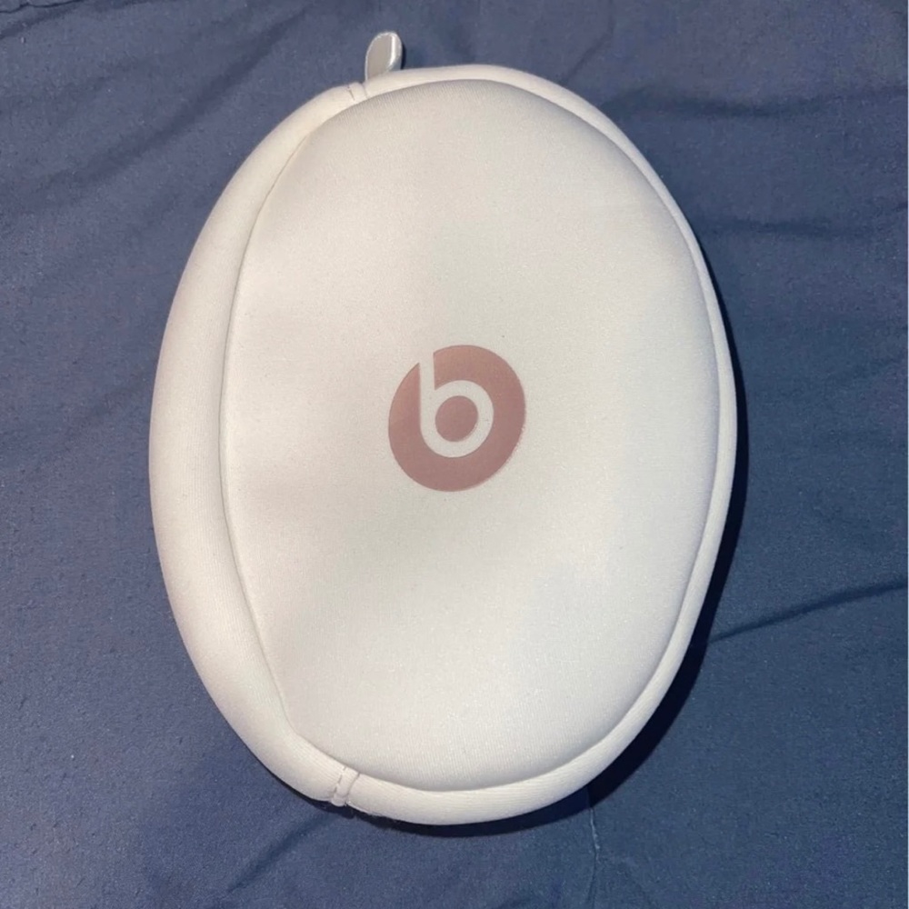 Beats Studio 3 wireless Case Only Sold!